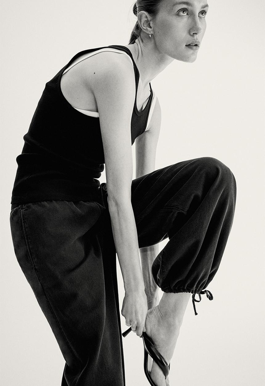 H&M - Balloon-leg denim trousers - black