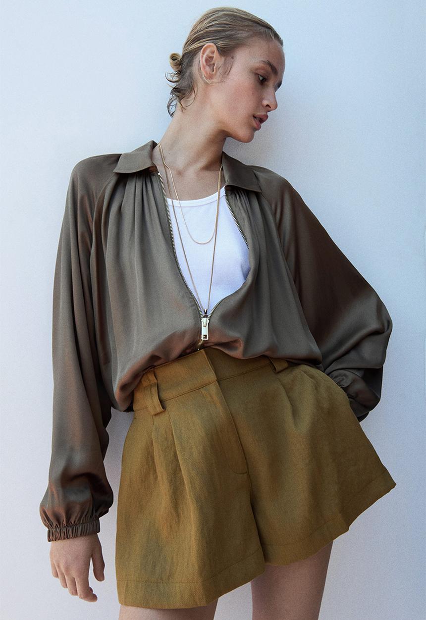 H&M - Belted tailored shorts - dark beige