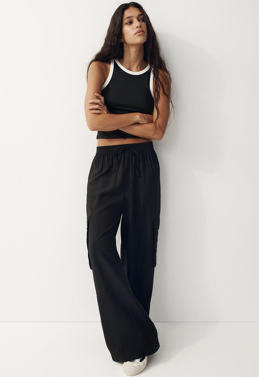 H&M - Wide cargo trousers - black