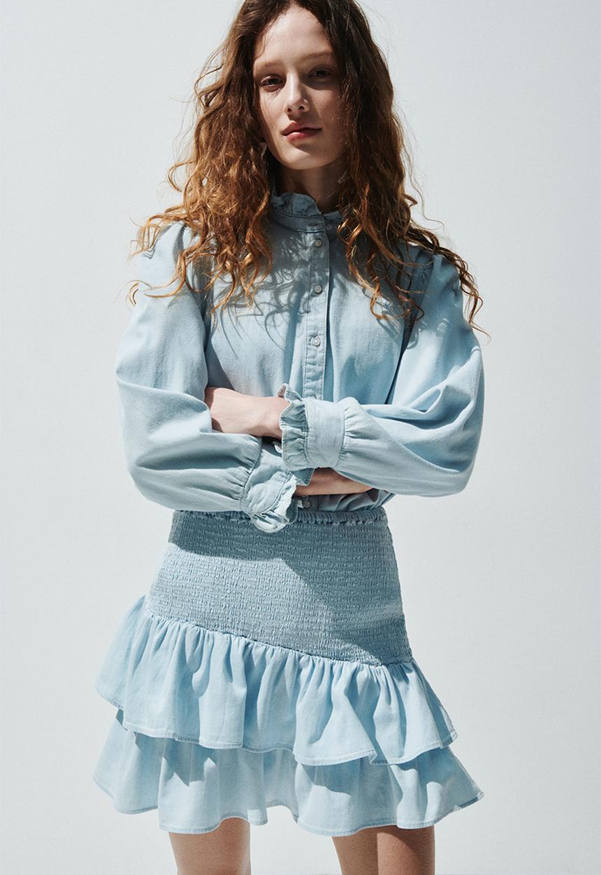 H&M - Smocked denim skirt - light blue