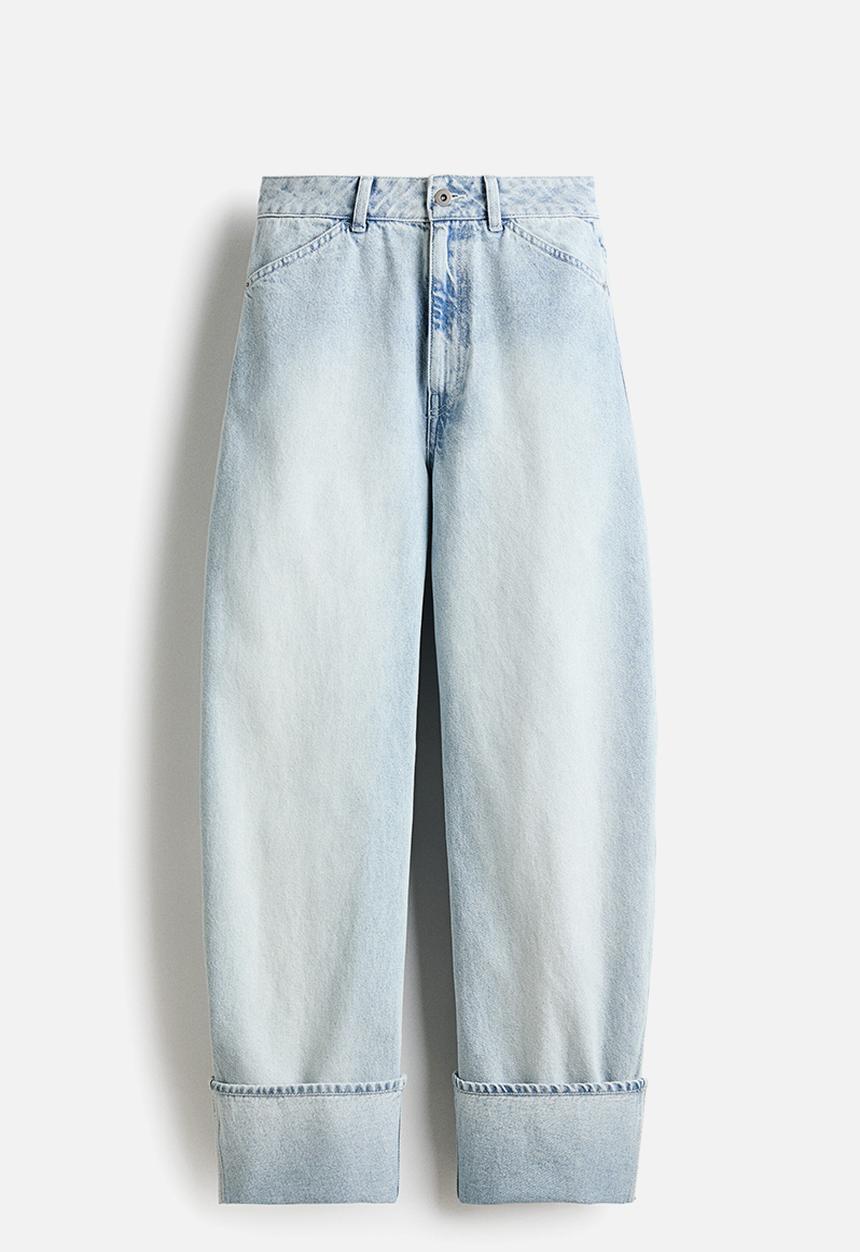 H&M - Barrel leg regular waist jeans - pale denim blue