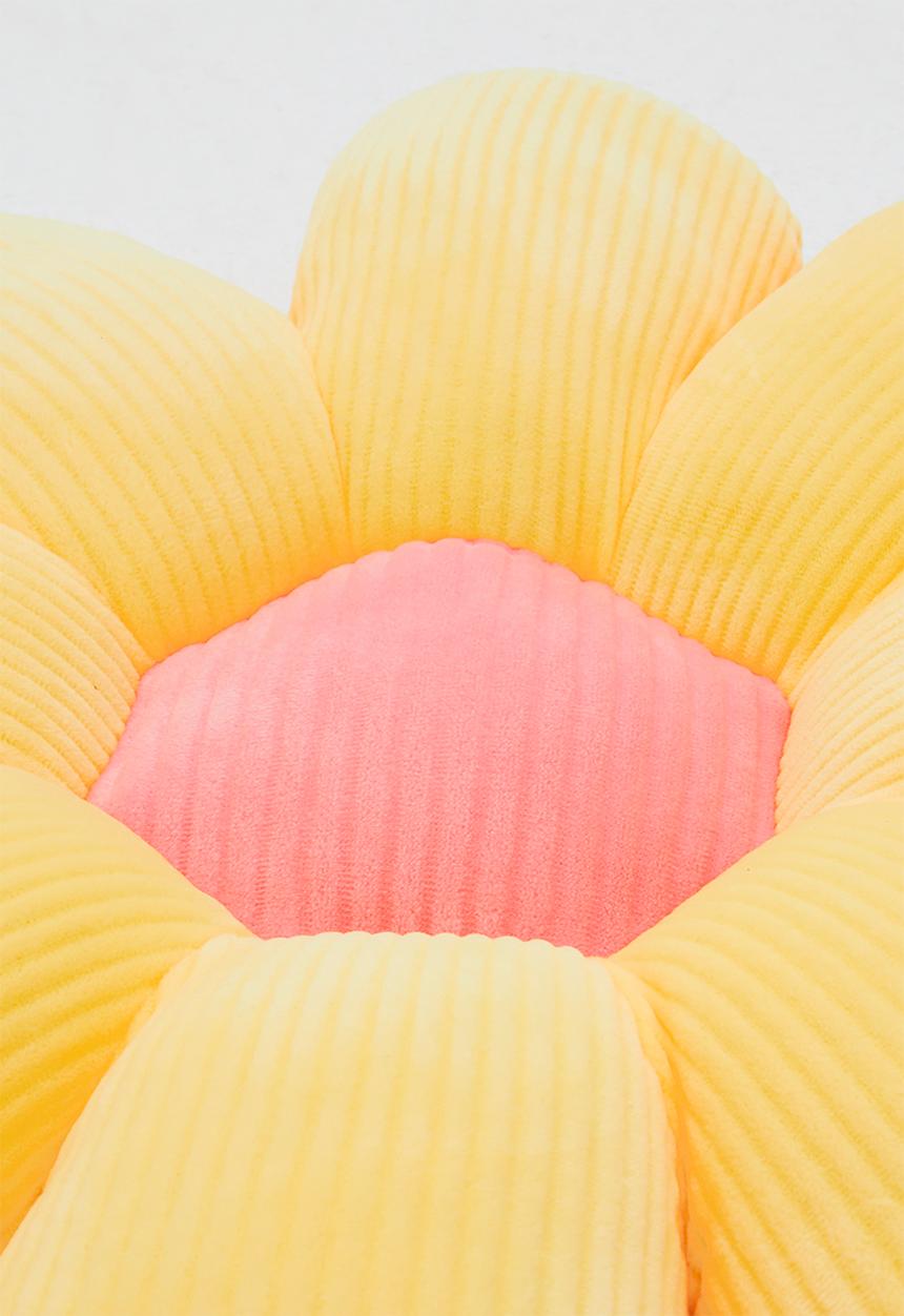 Pop Candy - Supersoft mochi minky daisy cushion - yellow/pink