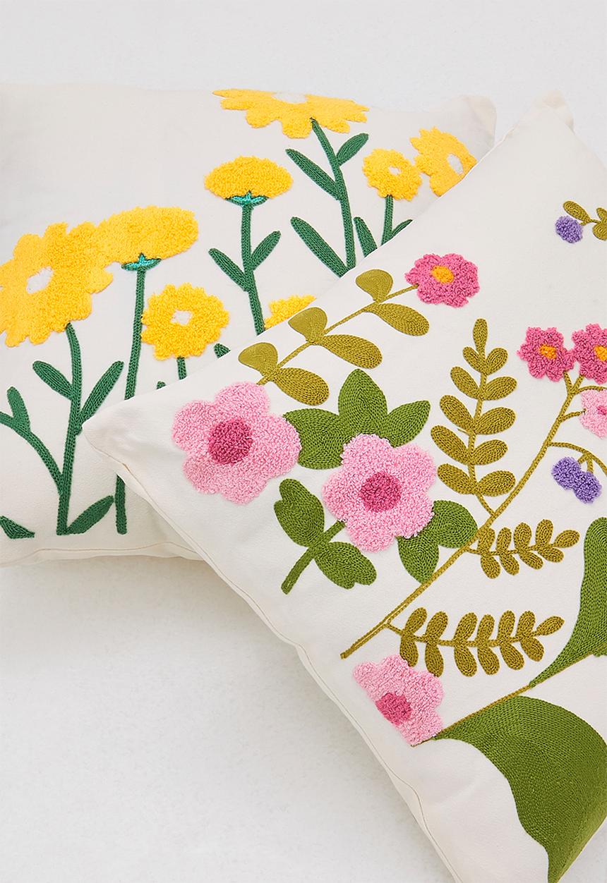 Pop Candy - Tufted yellow daisy garden cushion - white/multi