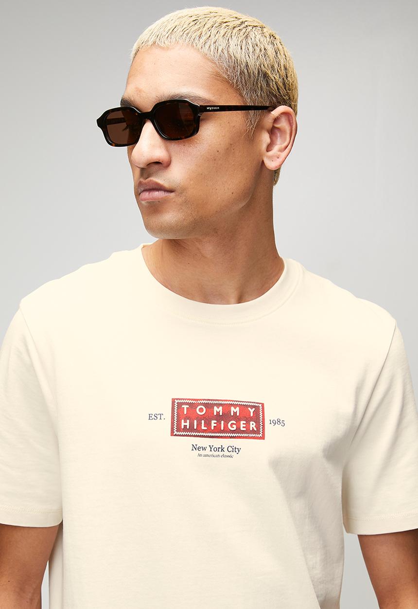Tommy Hilfiger - Heritage Label T-shirt - Ivory Petal