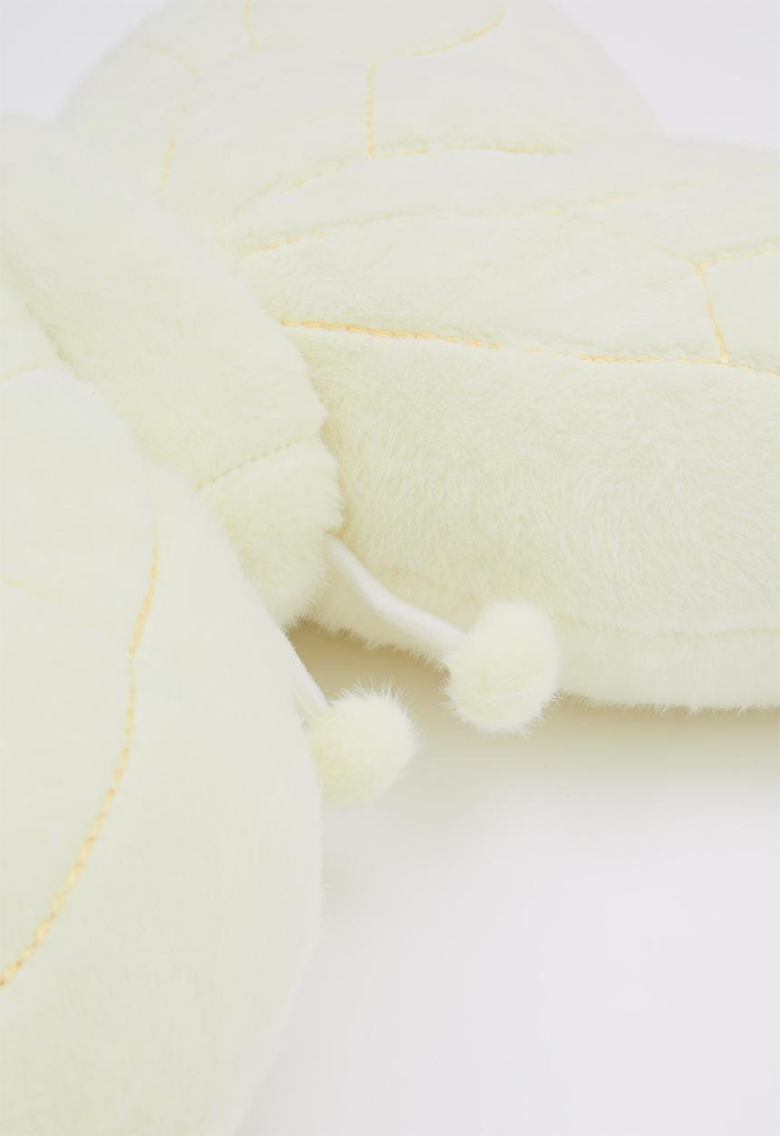 Pop Candy - Mochi minky butterfly-shaped cushion - white