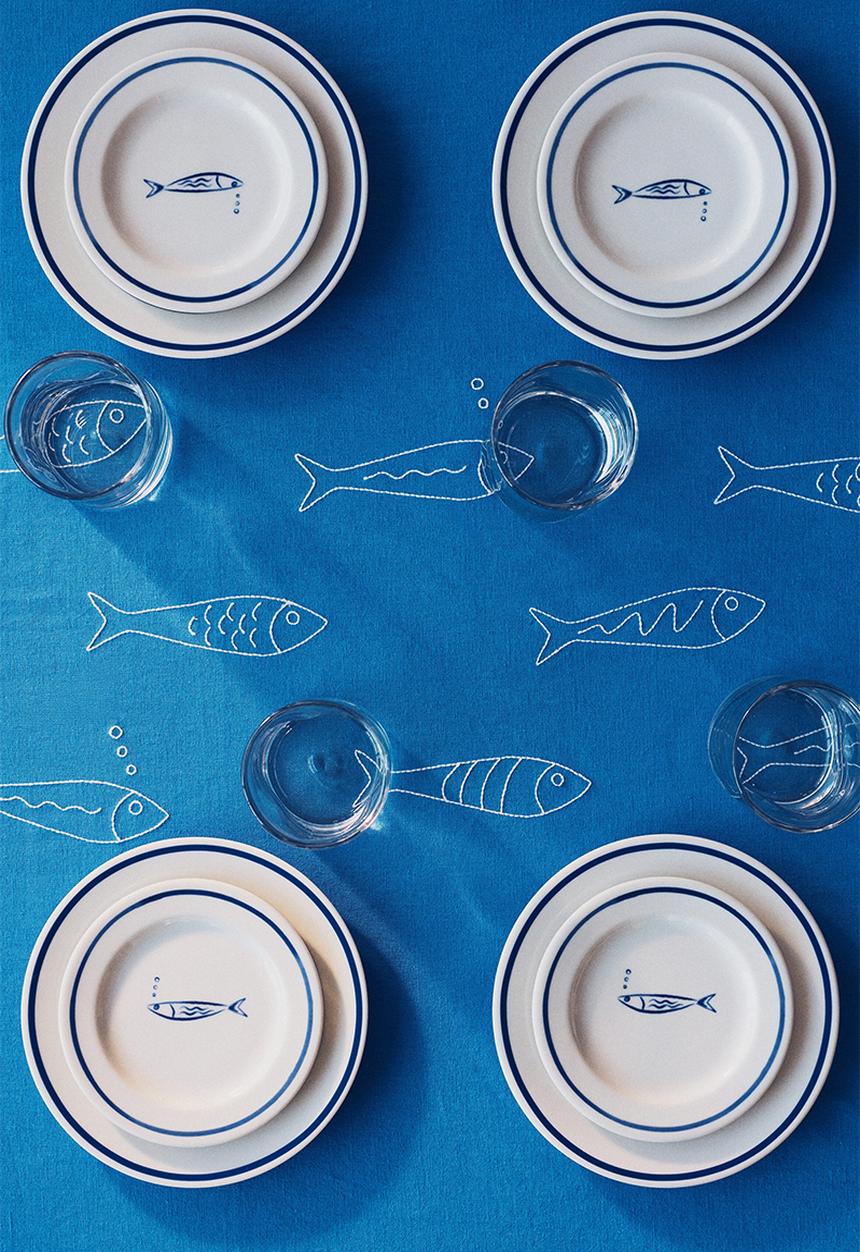 H&M - Embroidery-motif linen-blend tablecloth - blue/fish