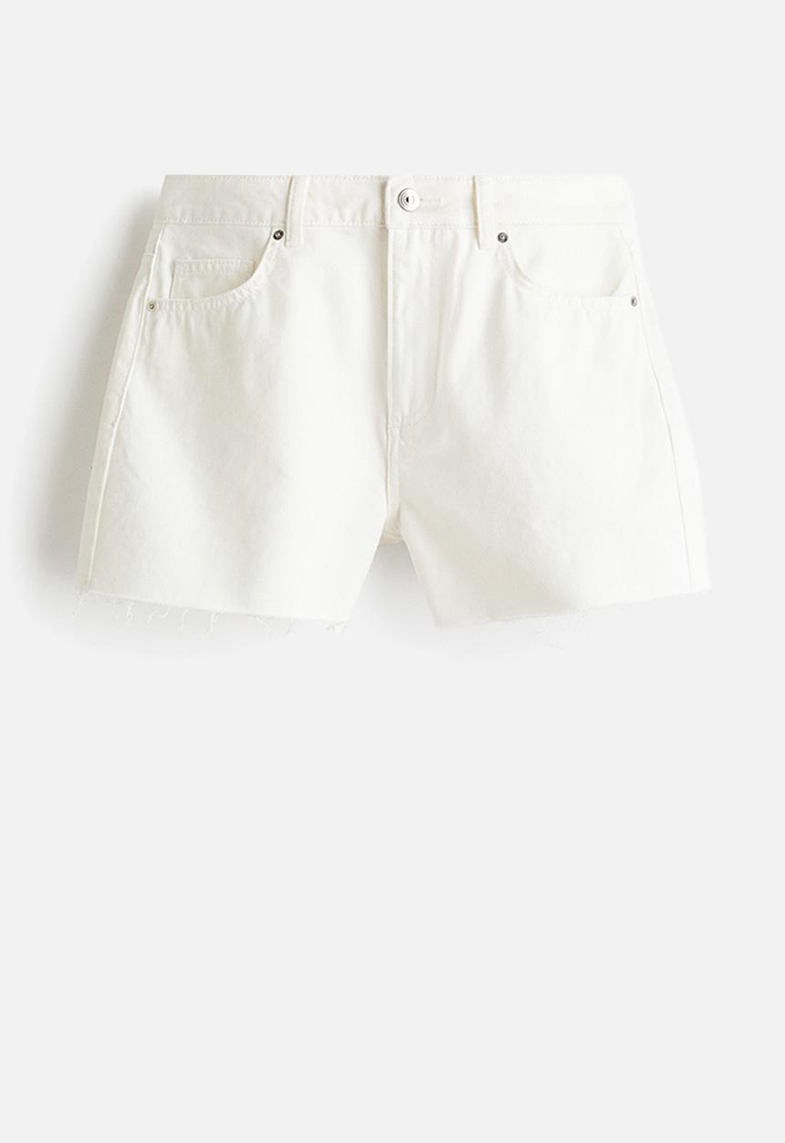 H&M - Raw-edge denim shorts - cream