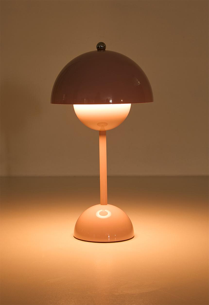 Pop Candy - Rechargeable LED dome lamp - powder pink