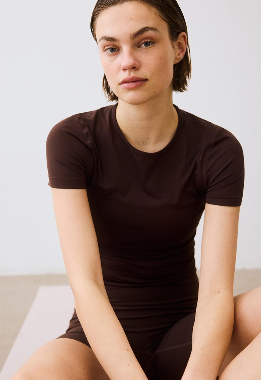 H&M - Seamless slim fit sports top with softmove? - warm brown