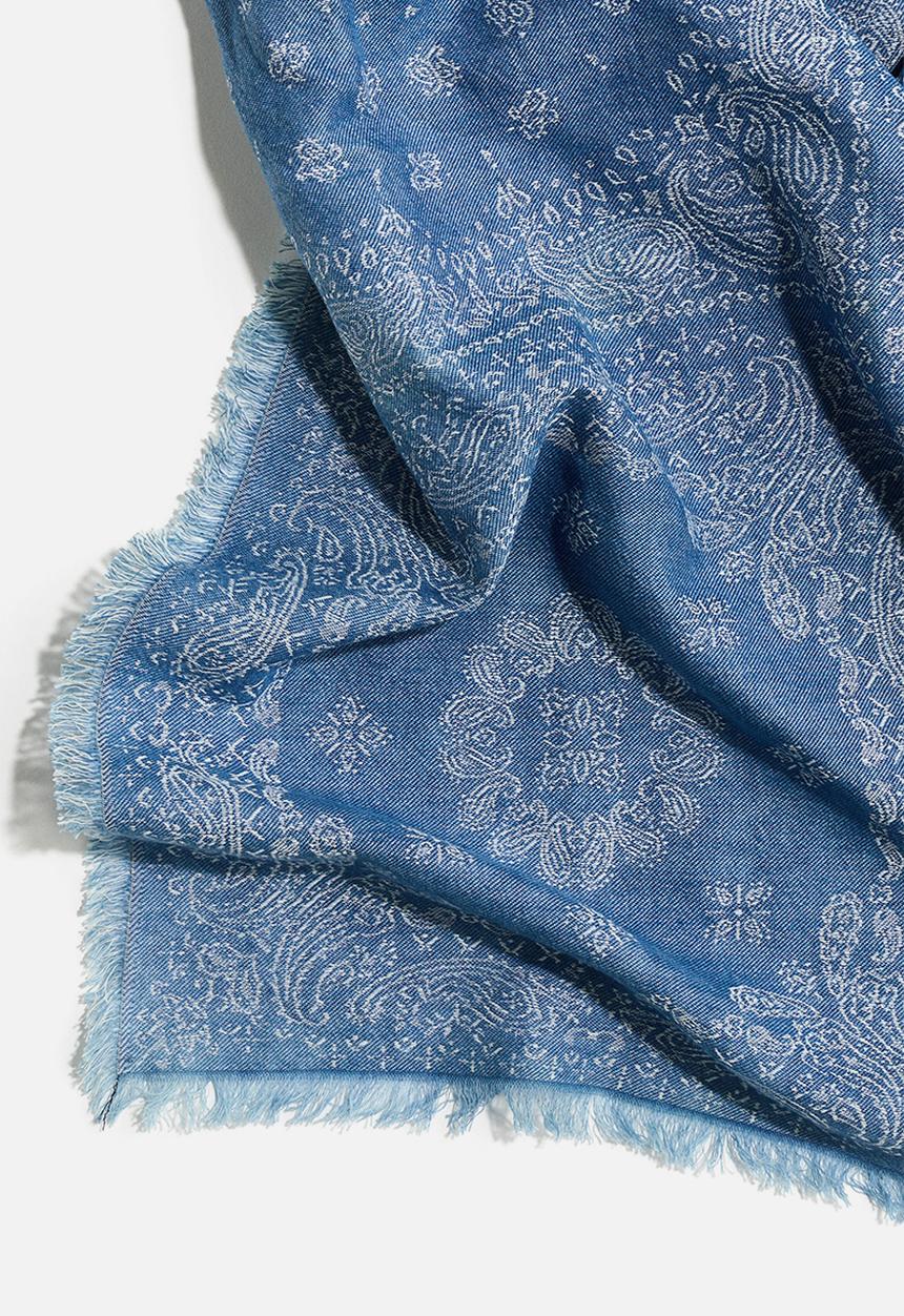 H&M - Printed cotton scarf - blue/paisley pattern