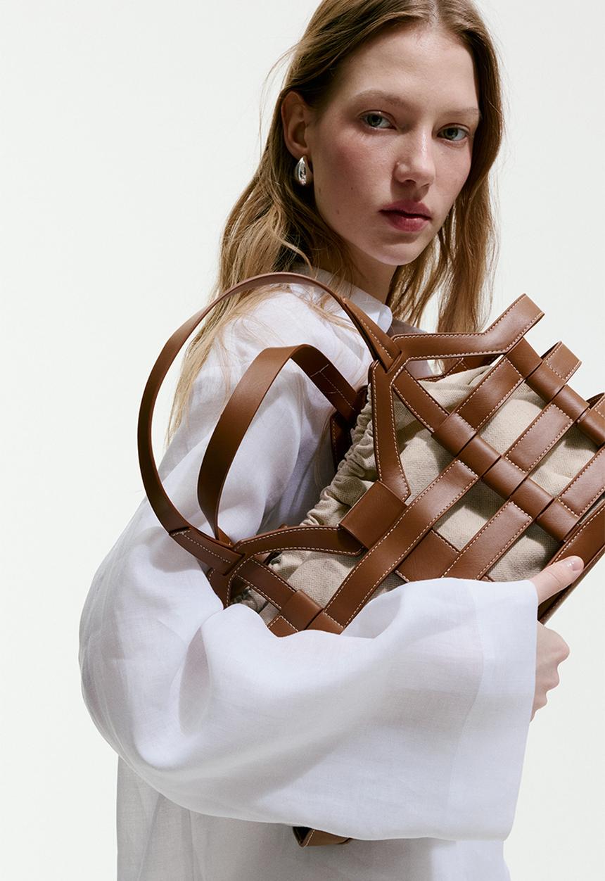 H&M - Large drawstring-detail tote bag - brown/light beige