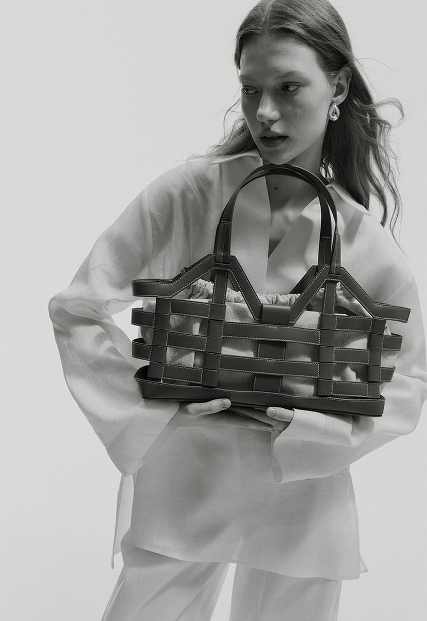 H&M - Large drawstring-detail tote bag - brown/light beige