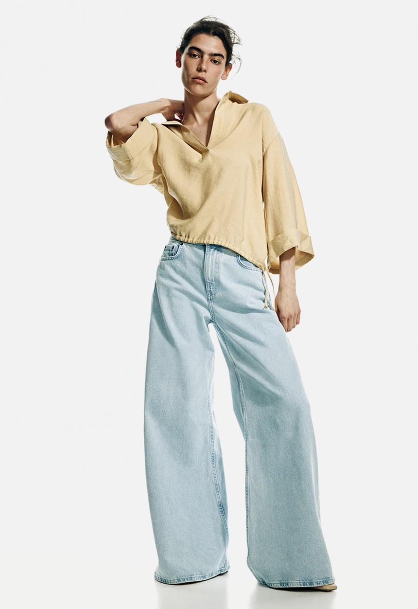 H&M - Super wide high waist jeans - light denim blue