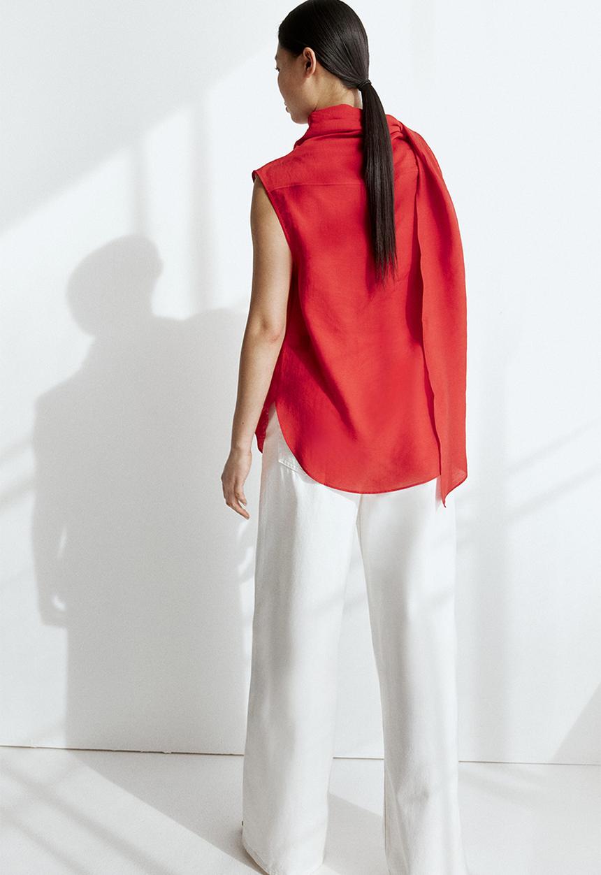 H&M - Sleeveless scarf-collar blouse - bright red