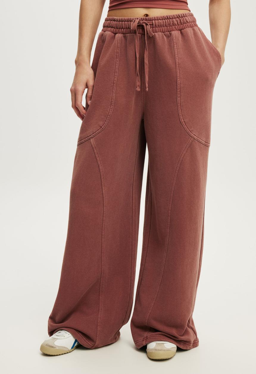 Cotton On - Active Fleece Utility Sweatpant - Washed Emberdust