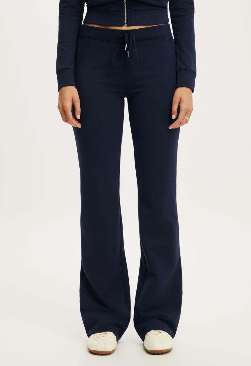 Cotton On - Sculpt Fleece Bootleg Sweatpant - Prep Sport Navy