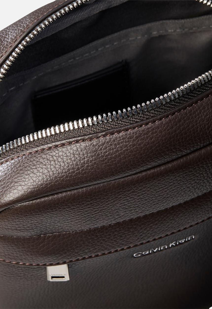 Calvin Klein - Raised Reporter - Brown