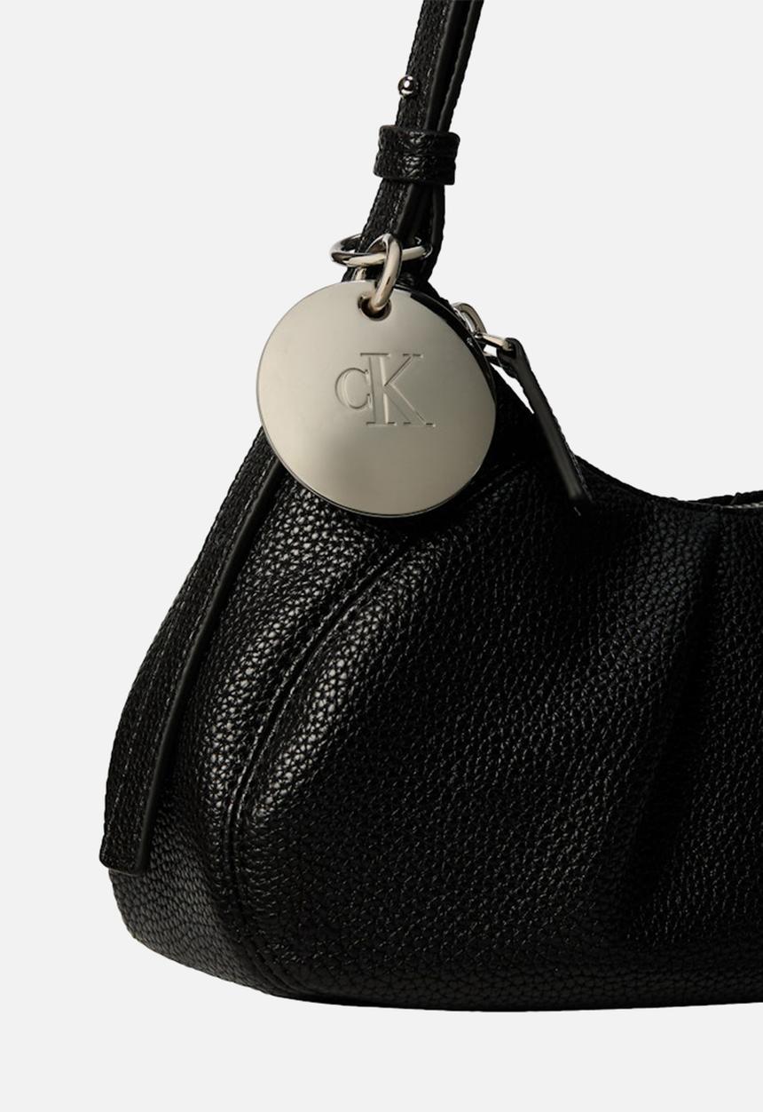 Calvin Klein - Engraved Hw Small Bag -Black