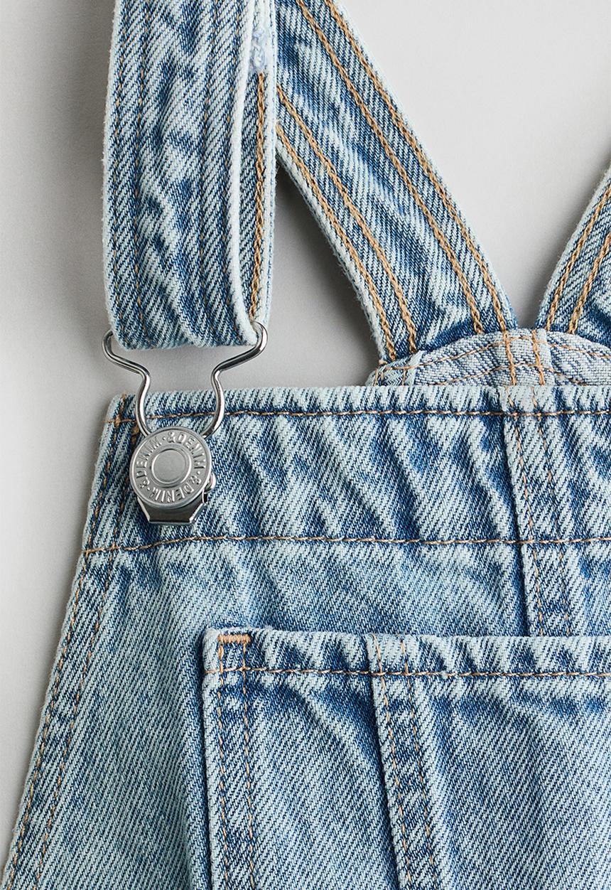 H&M - Denim dungaree shorts - light denim blue