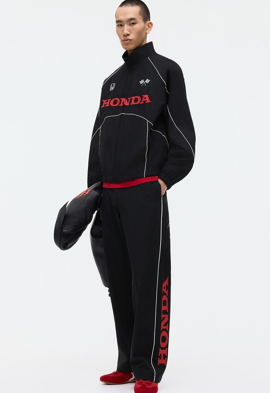 H&M - Relaxed fit printed track pants - black/honda