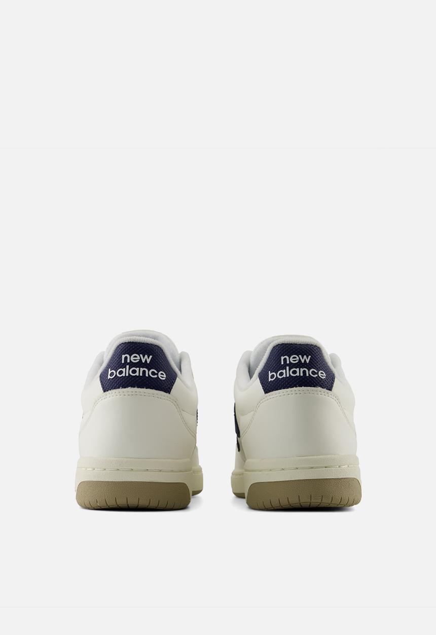 New Balance  - BB80