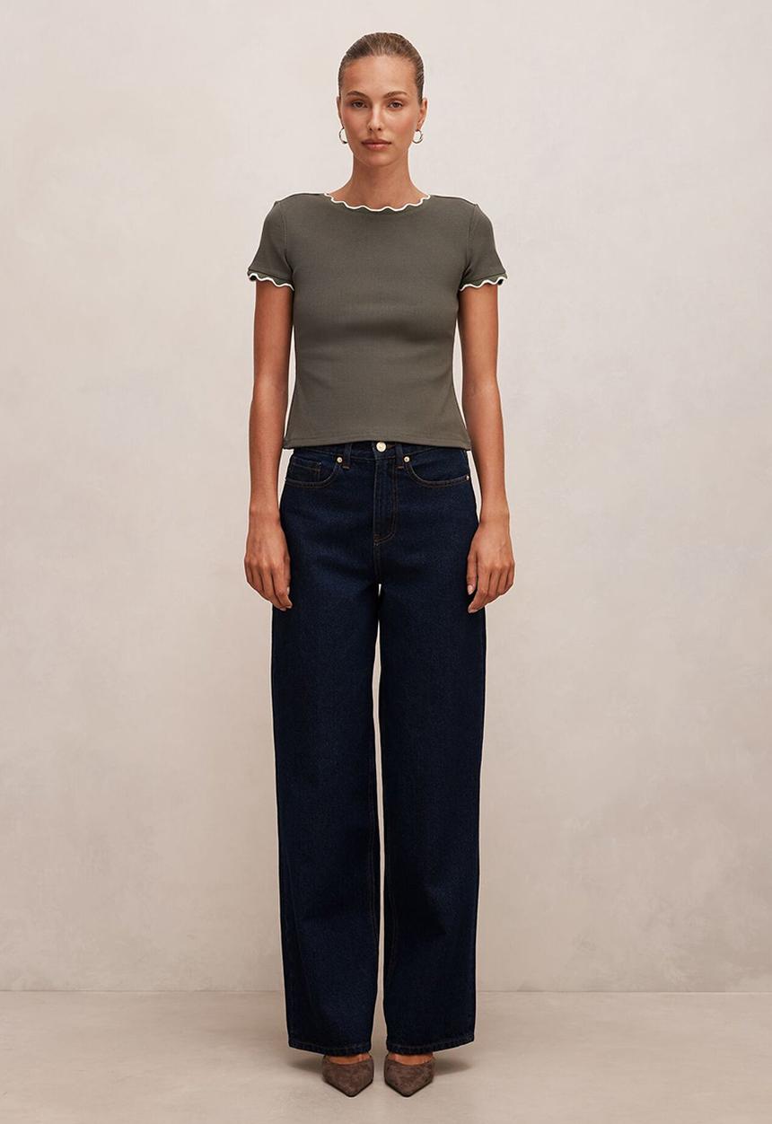Forever New - Rebecca scallop trim T-shirt in thyme/porcelain