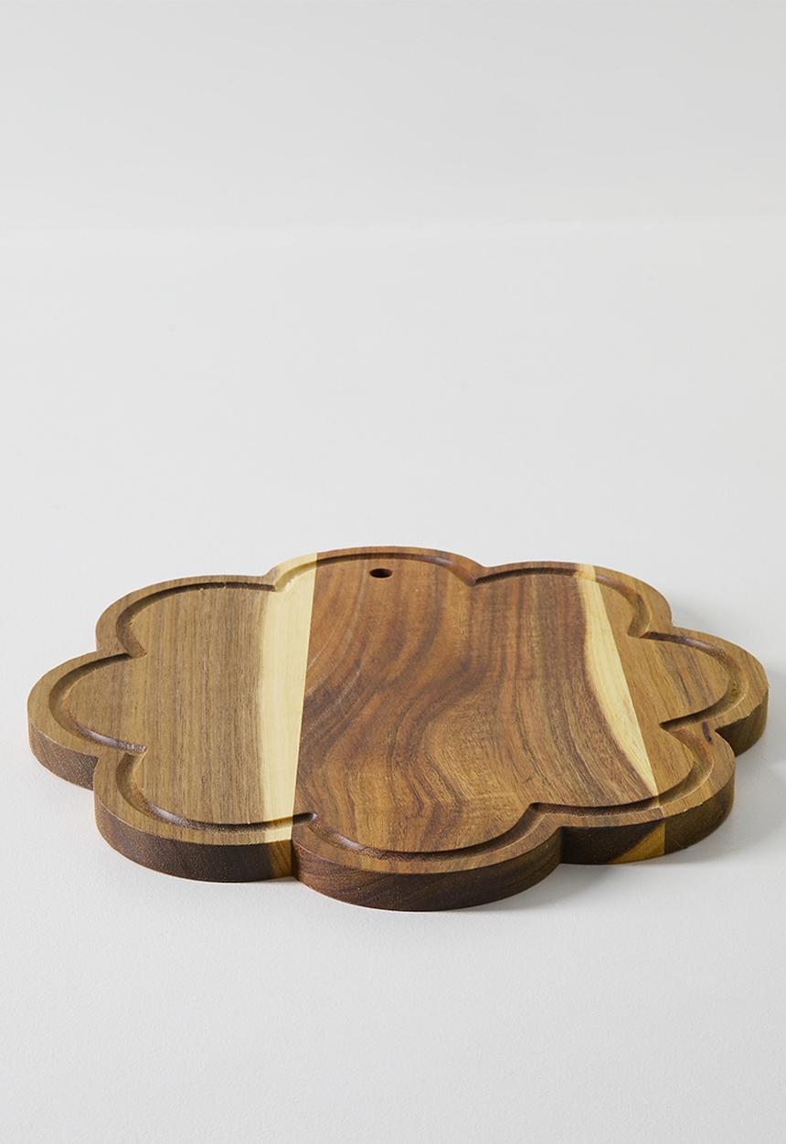 Excellent Houseware - Scalloped Wooden Serving board