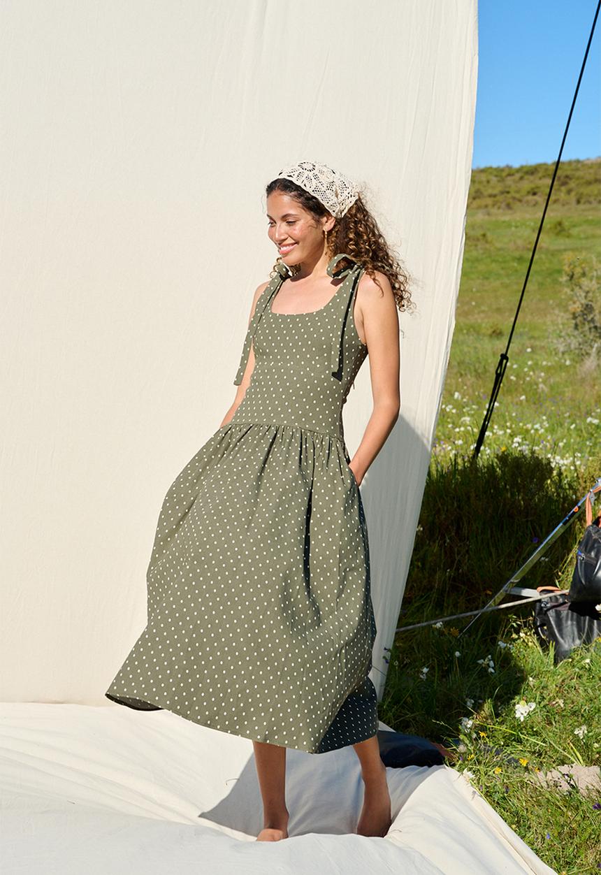 Me&B - Bengaline Stretch Dress With Shoulder Tie Detail - Green Spot