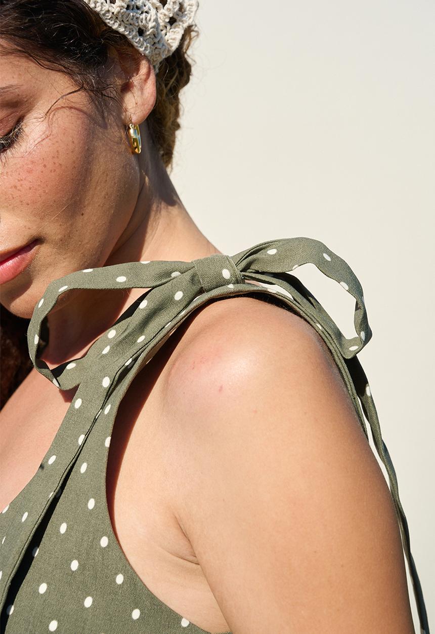 Me&B - Bengaline Stretch Dress With Shoulder Tie Detail - Green Spot