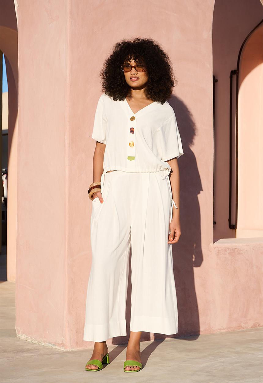 Me&B - Perspex Button Detail Dolman Sleeve Top - Milk