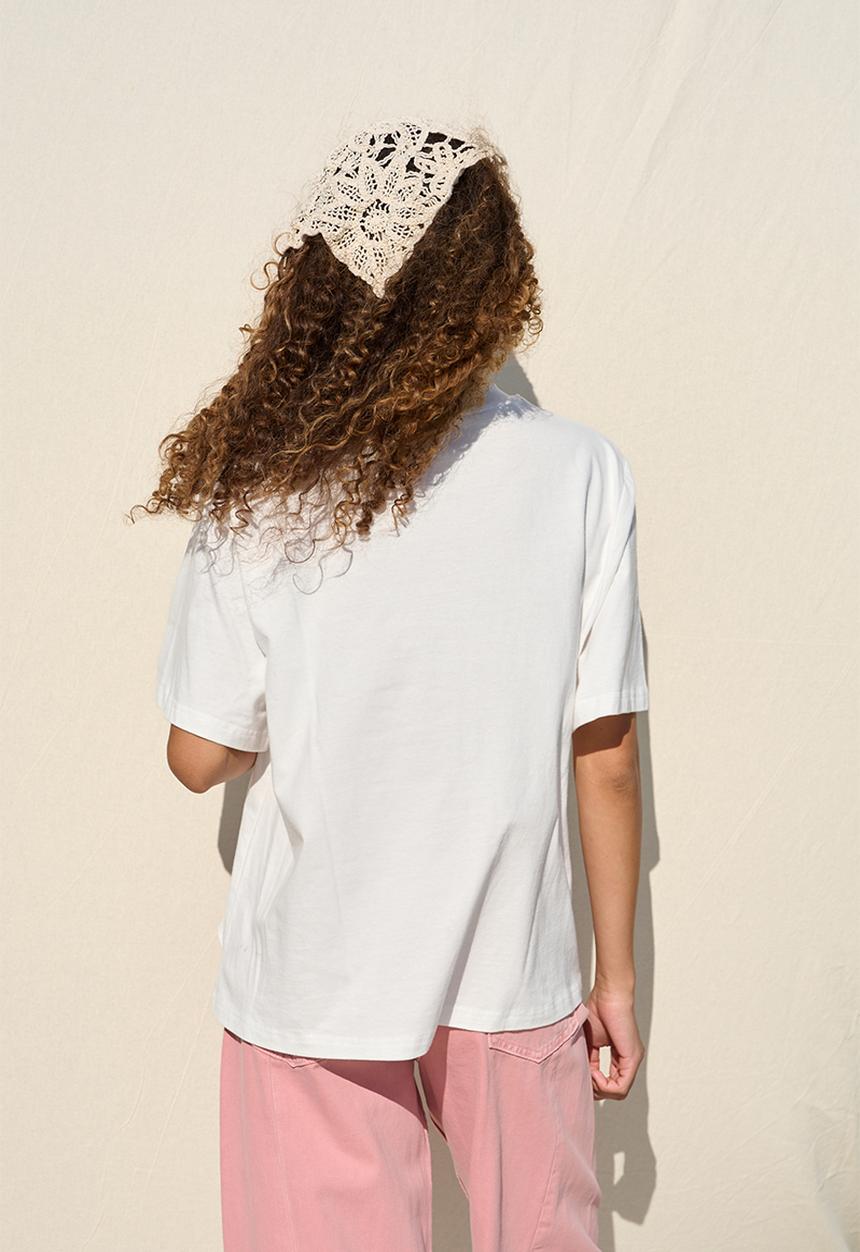 Me&B - Cross Stitch Embroidery 'Killmyvibe' Statement Tee - White