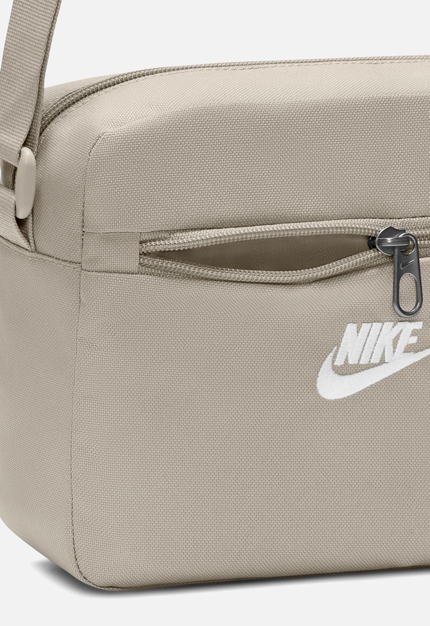 Nike - Heritage 2.0 Crossbody Bag - Cream
