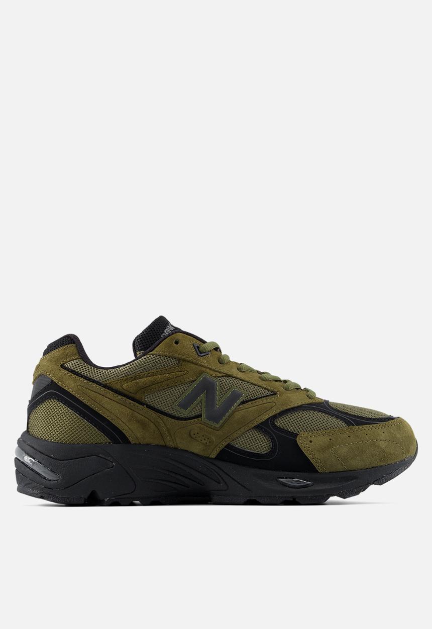 New Balance  - 880R