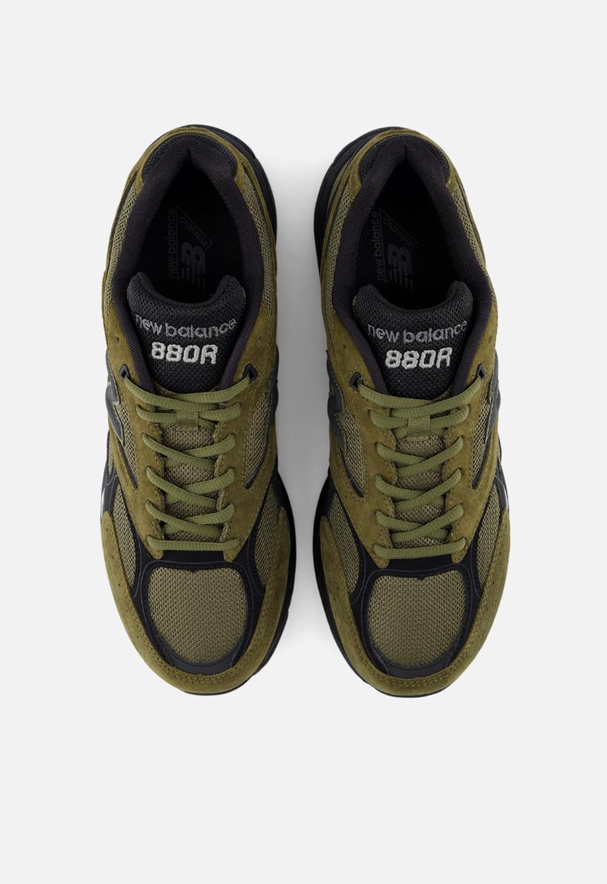 New Balance  - 880R