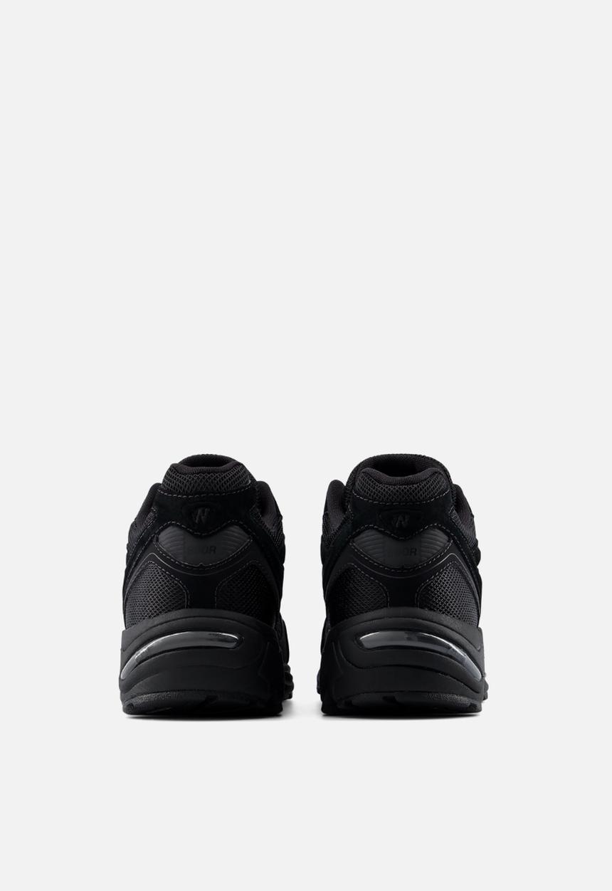 New Balance  - 880R
