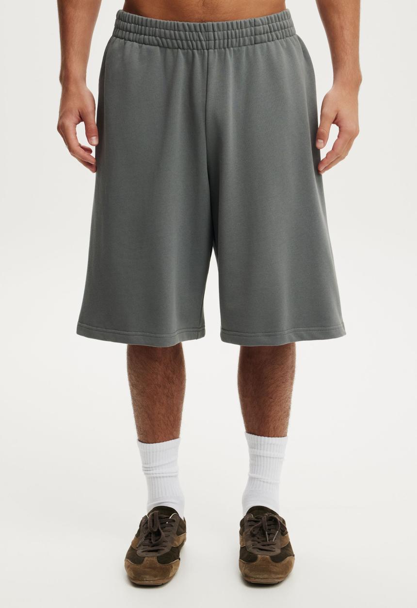 Cotton On - Super Baggy Fleece Short - Slate Stone