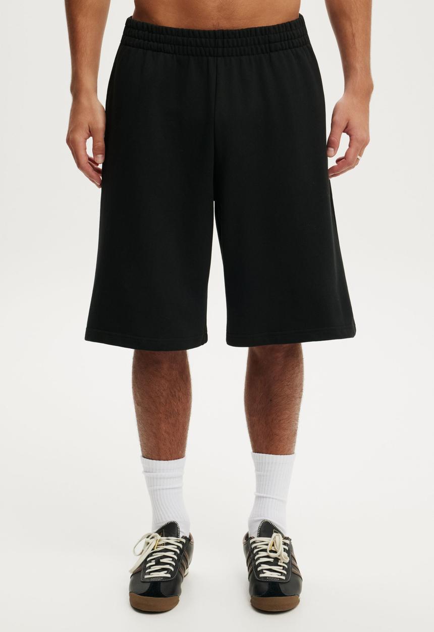 Cotton On - Super Baggy Fleece Short - Black