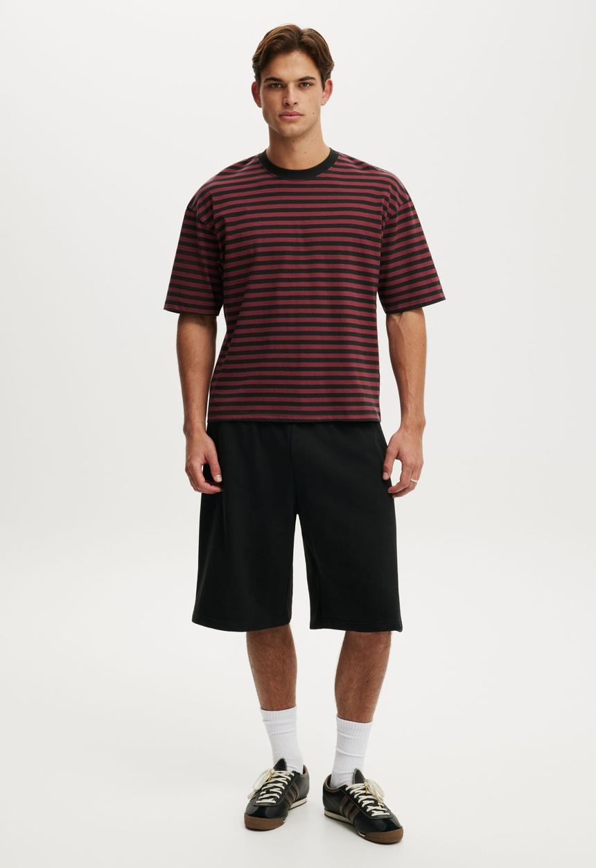 Cotton On - Super Baggy Fleece Short - Black