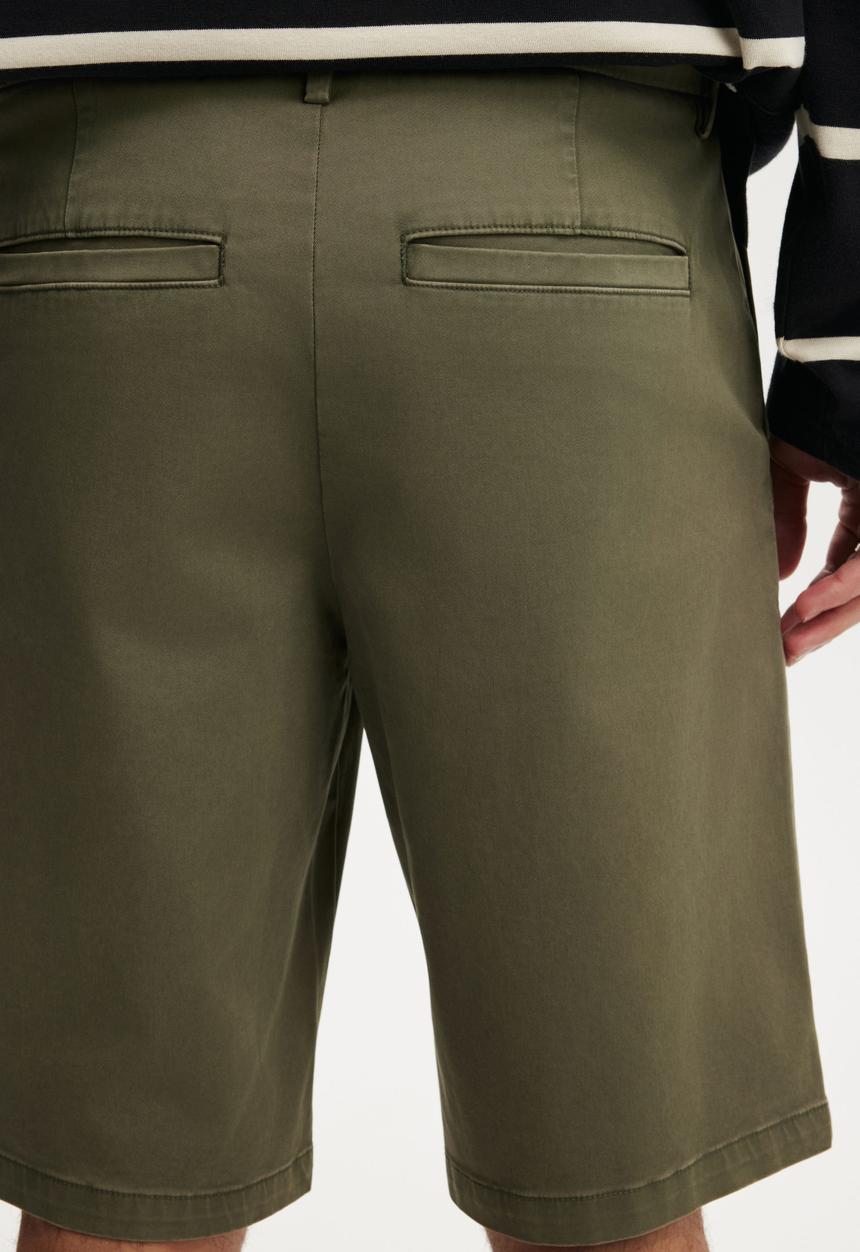 Cotton On - Baggy Chino Short - Military