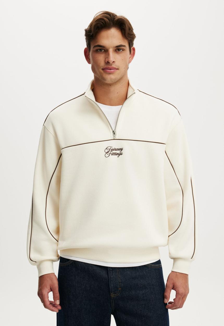 Cotton On - 1/4 Zip Graphic Fleece - Chalk White/Fairway Fittings