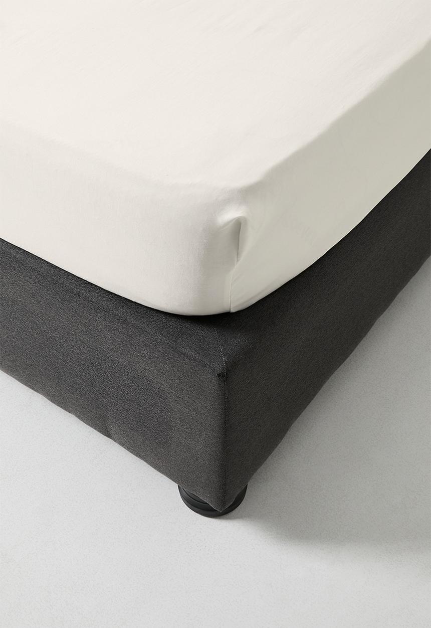 Sixth Floor - Fitted Sheet - White 