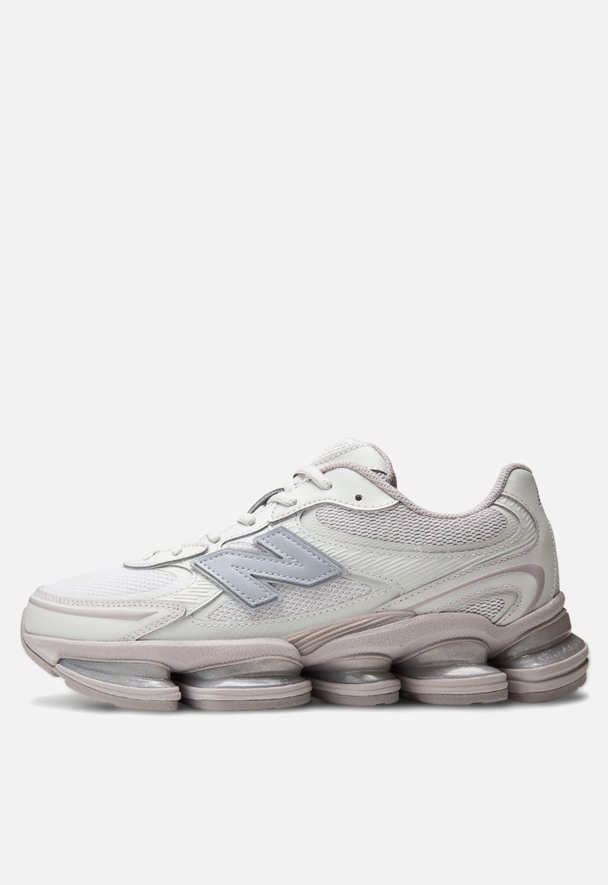 New Balance  - 2000L