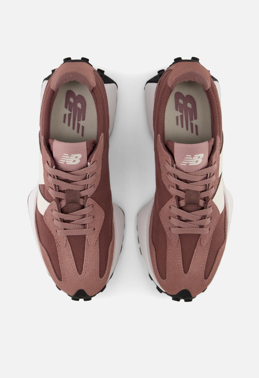 New Balance  - 327