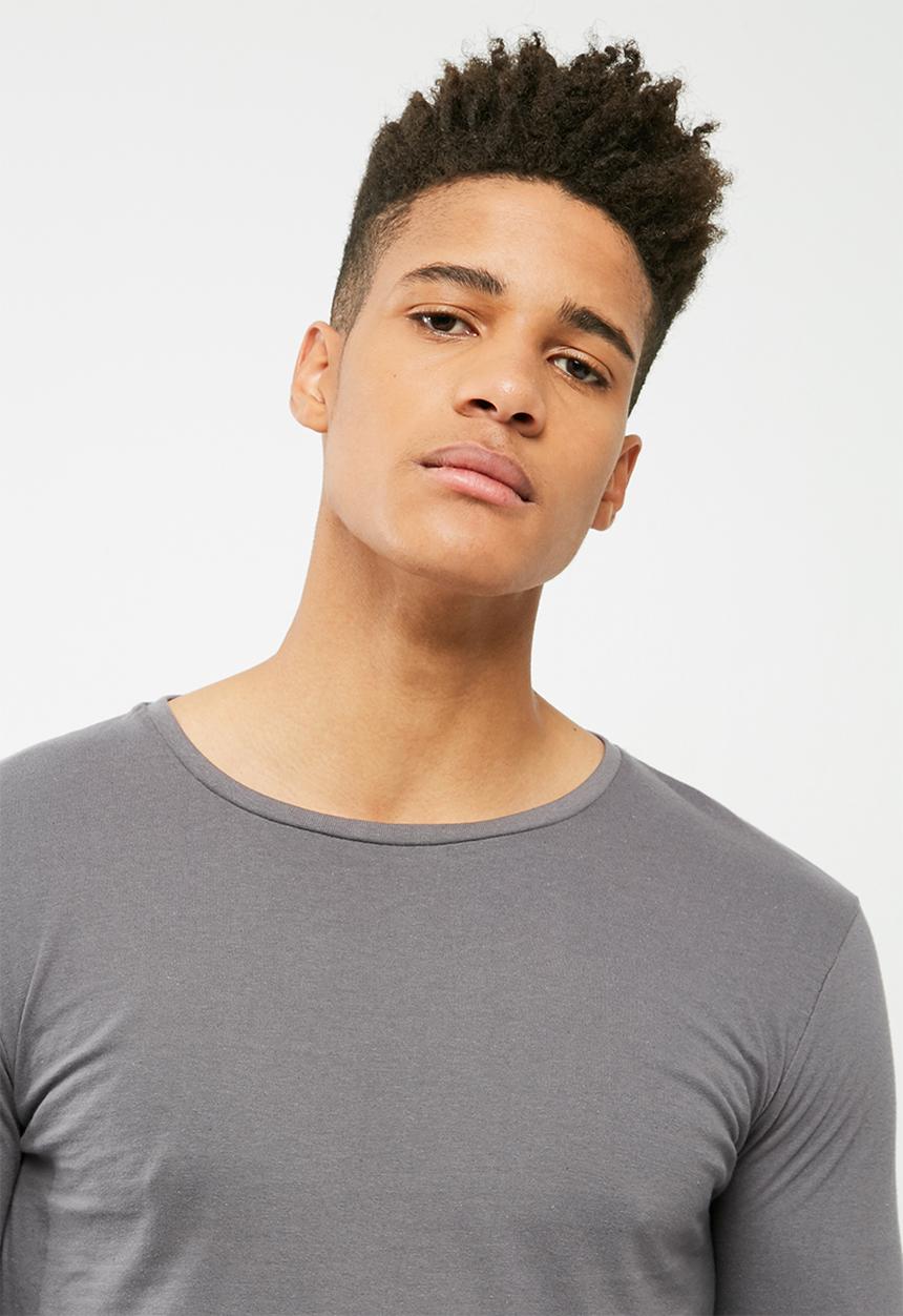 basicthread - Basic tail crew neck tee