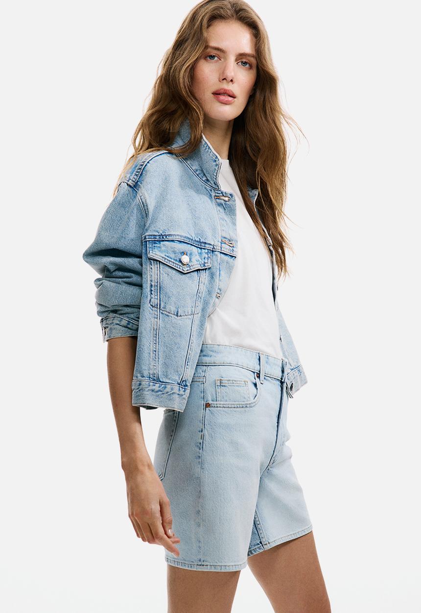 H&M - High-waisted denim shorts - light denim blue