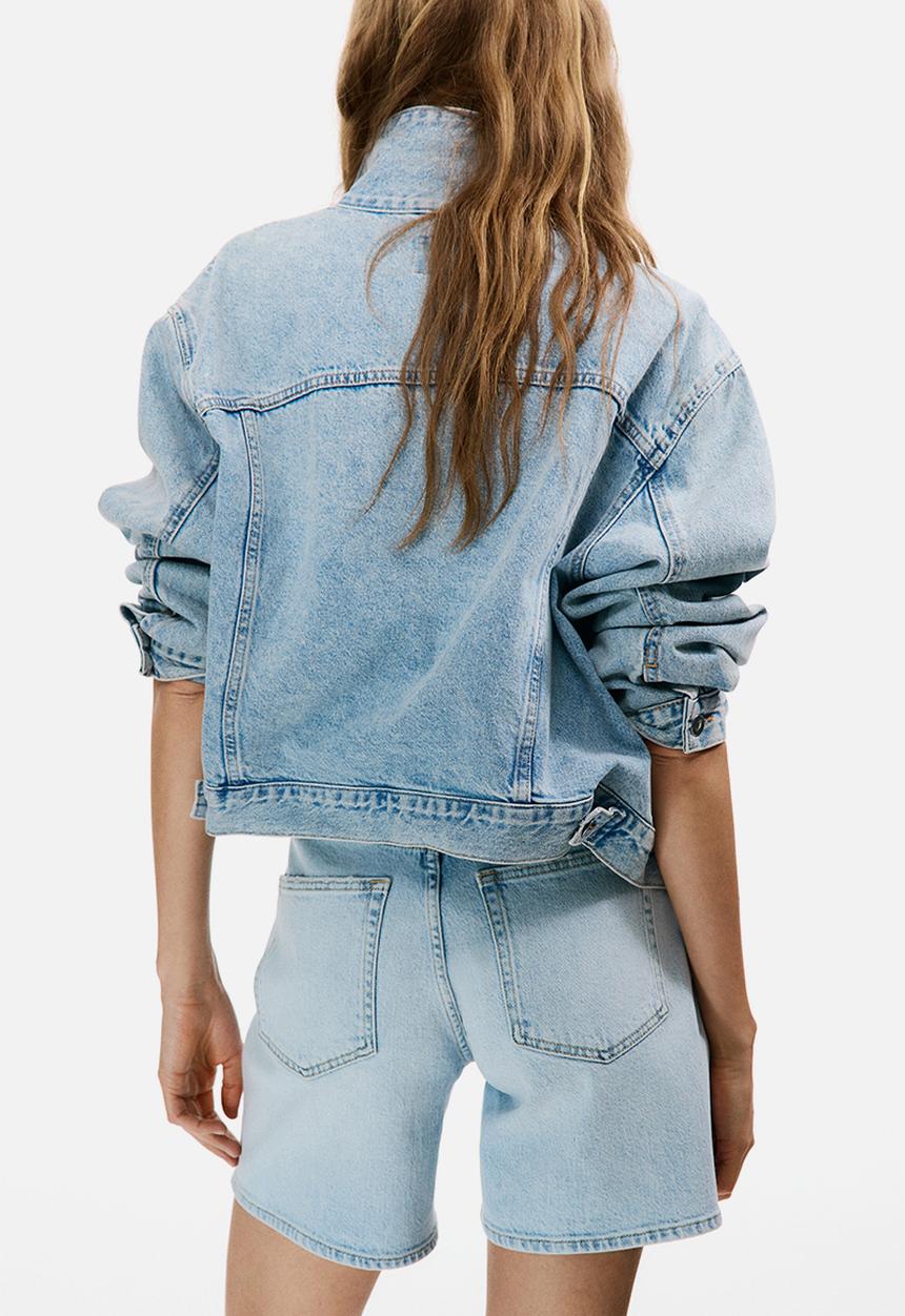 H&M - High-waisted denim shorts - light denim blue