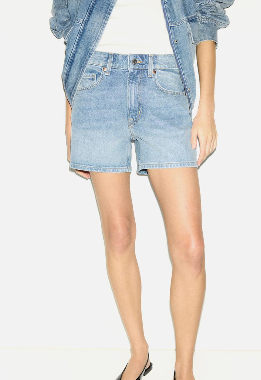 H&M - Denim shorts - light denim blue