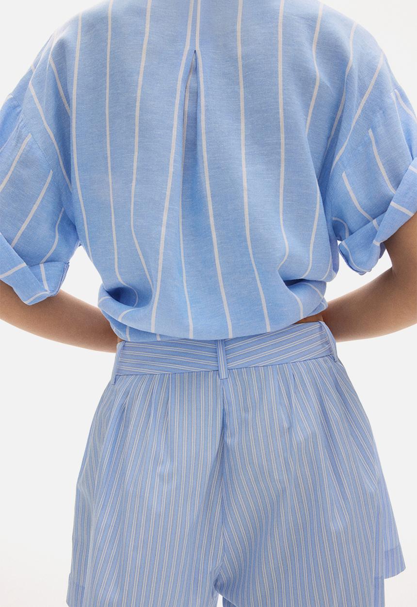 H&M - Tailored cotton shorts - light blue/striped