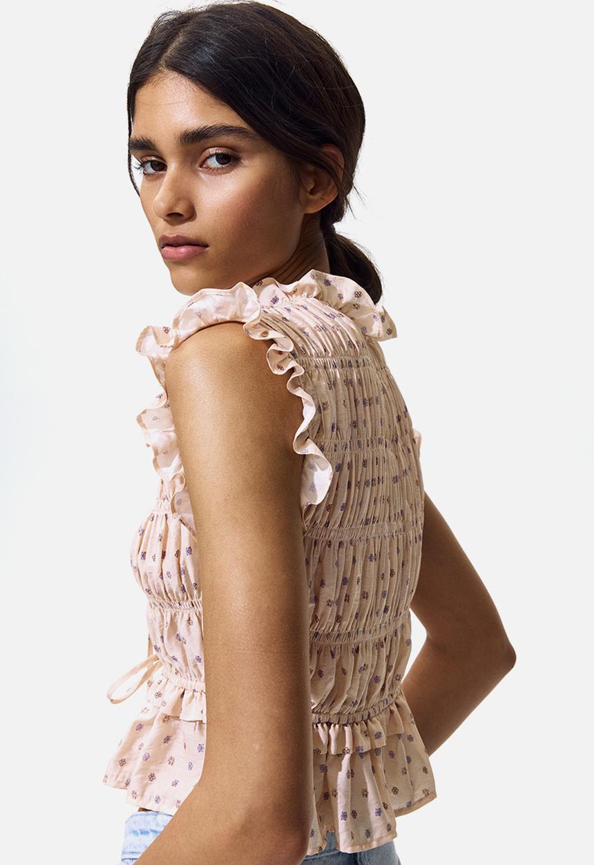 H&M - Sleeveless smocked blouse - light beige/floral
