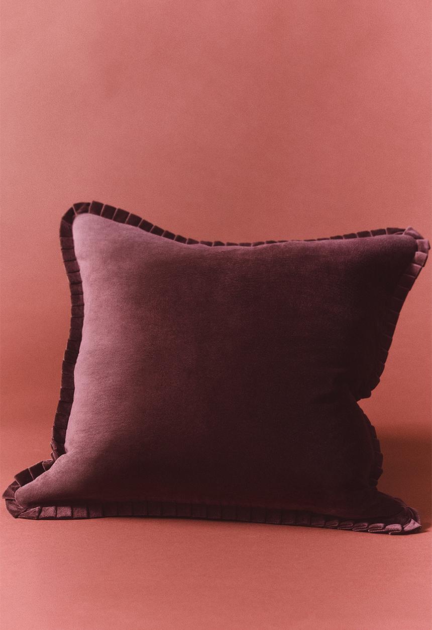 H&M - Pleated velvet cushion cover - dark red